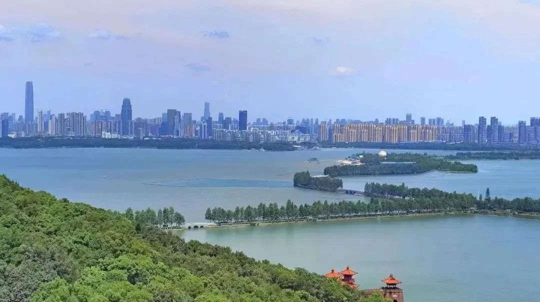 东湖.jpg