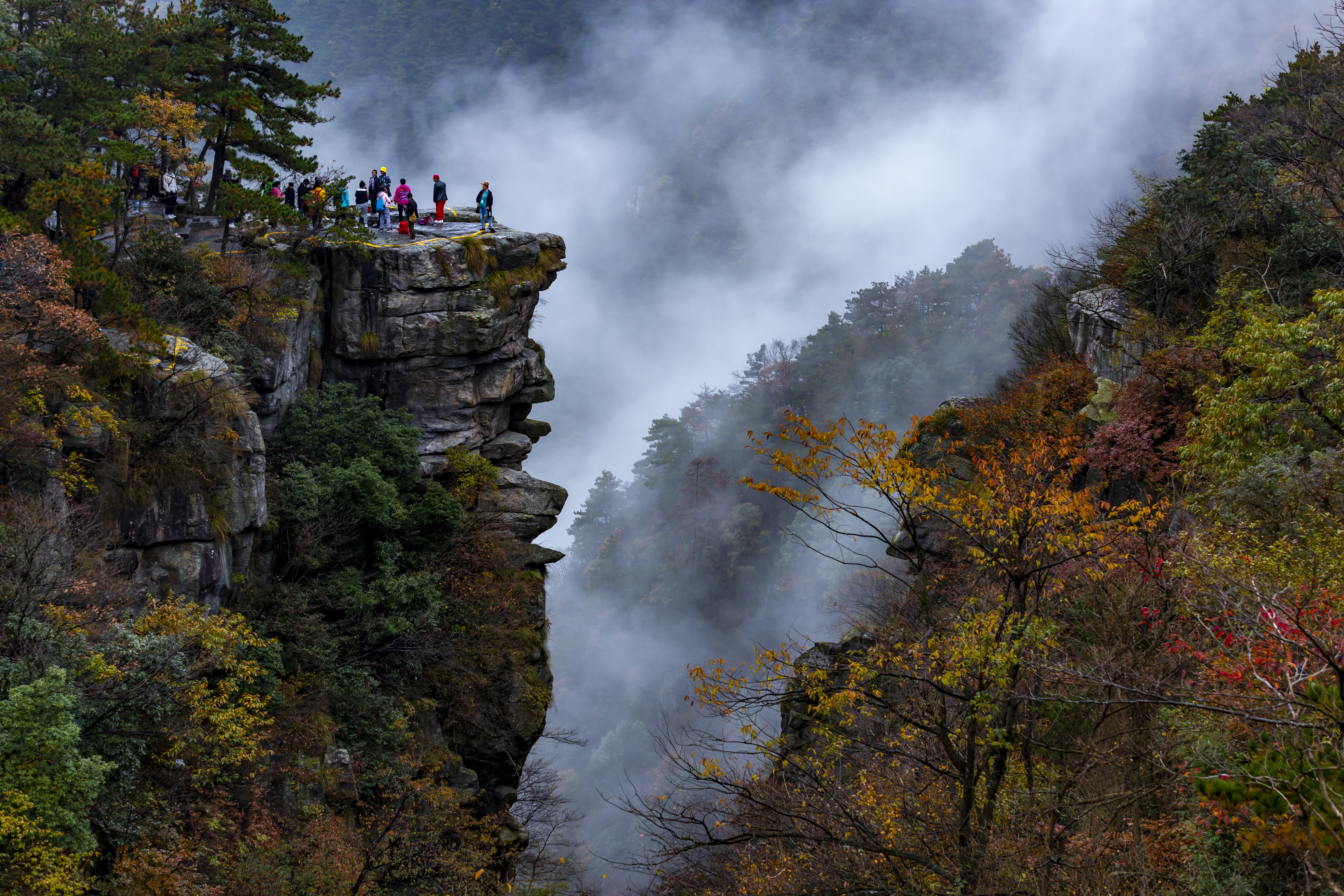 眺望锦绣谷+李水保 庐山.jpg